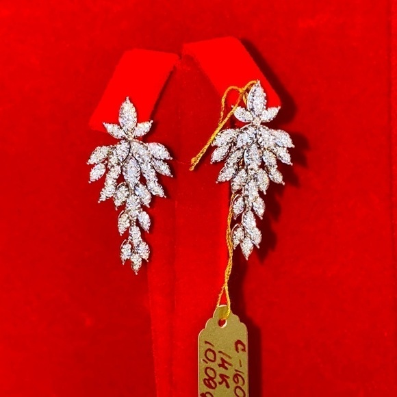 Dimond Gorgeous Earrings “Versailles” 14K white gold natural earth Dimond only - Picture 3 of 7